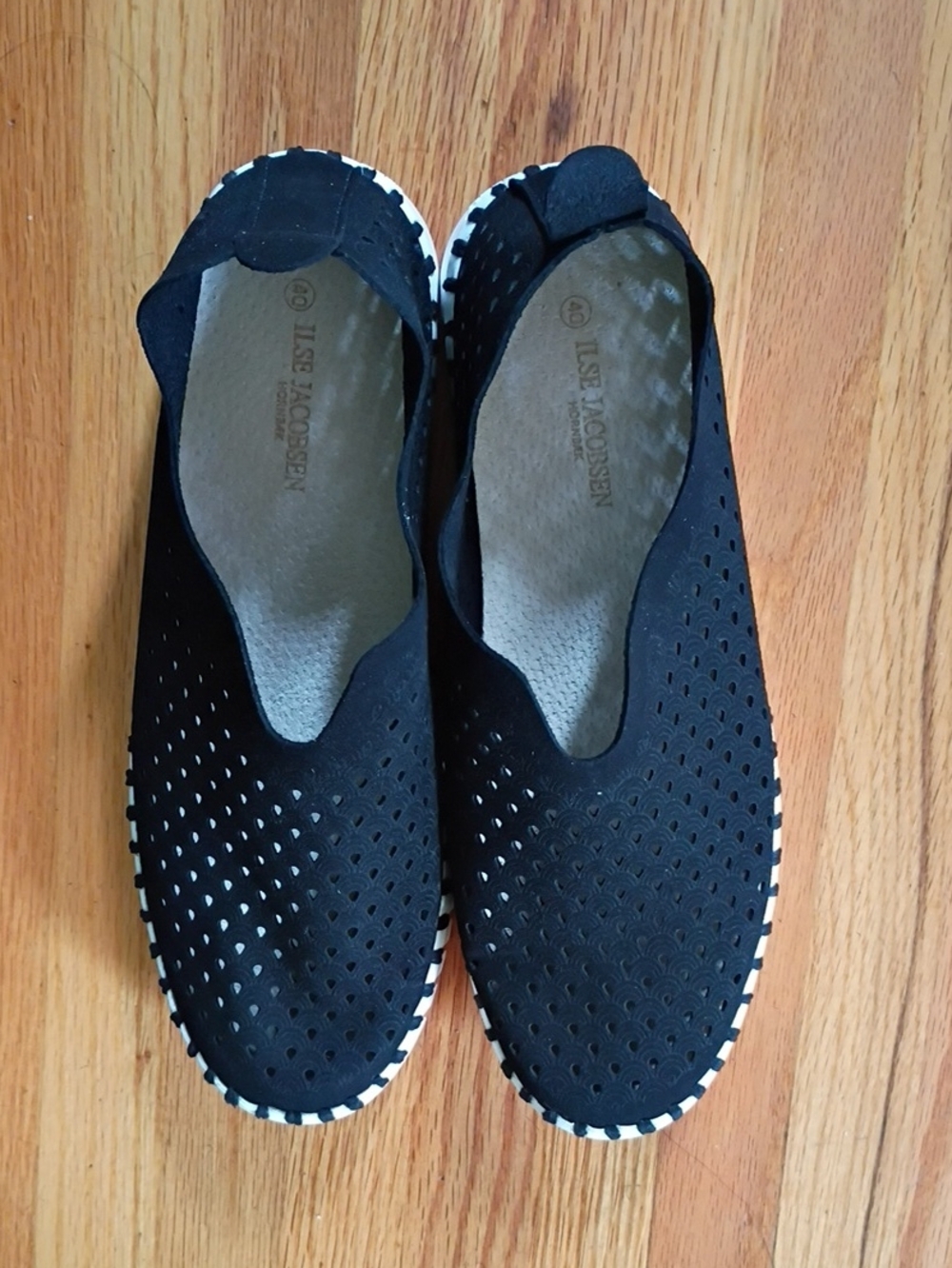 Ilse Jacobsen Black Perforated Slip-On Flats with White-Trim Sole